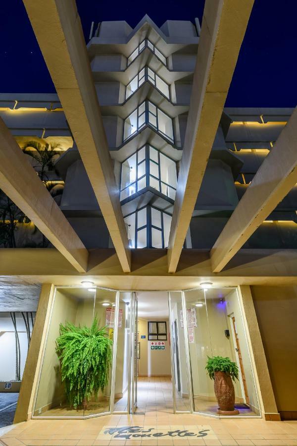 Sands Beach Breaks Luxury Beach Front 발리토 외부 사진